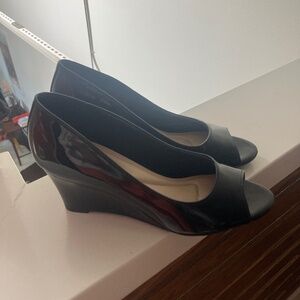 Black wedge heels